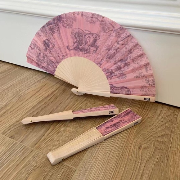 Gift With Purchase Dior Pink and Cream Folding Fan - Picture 1 of 1